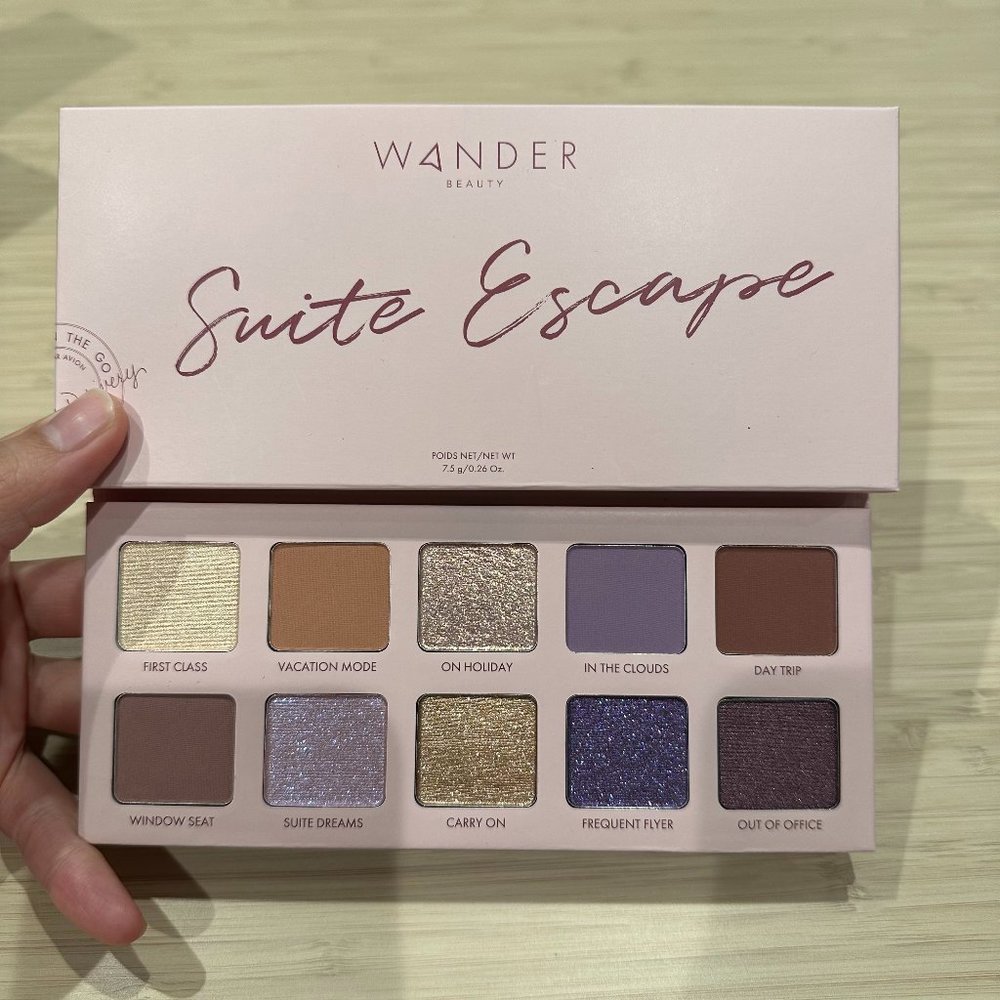(NEW) WANDER BEAUTY Suite Escape Palette
